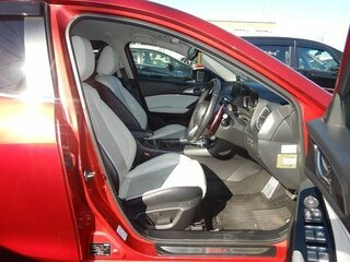 2018 Mazda Axela III Рестайлинг, красный, 1600000 рублей, вид 4