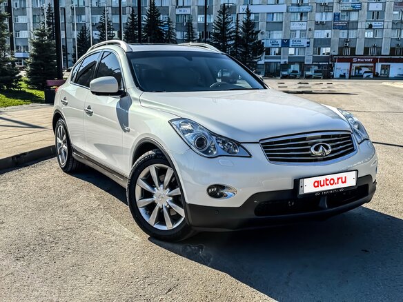 2011 Infiniti EX25 I (J50), белый, 1800000 рублей