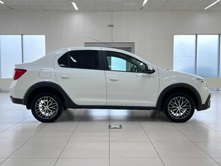 2020 Renault Logan Stepway II Рестайлинг, белый, 1130000 рублей, вид 4