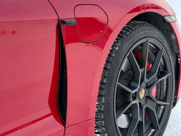2022 Porsche Taycan GTS Sport Turismo I, красный, 11990000 рублей - вид 11