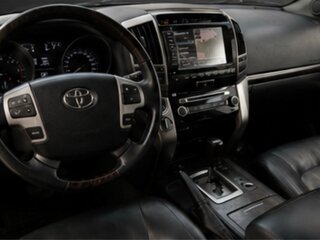 2013 Toyota Land Cruiser 200 Series Рестайлинг 1, чёрный, 3700000 рублей, вид 3