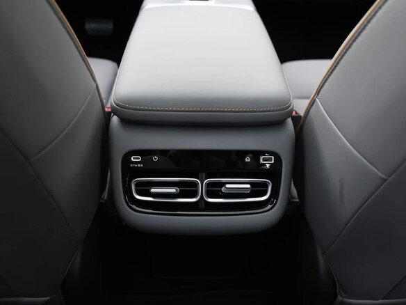 2026 Changan Qiyuan A06 28.39 kWh, серый, 2650000 рублей - вид 13