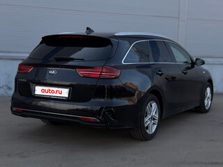 2019 Kia Ceed III, чёрный, 1585000 рублей, вид 4