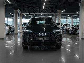 2025 Audi Q5 L III (GU), чёрный, 5830000 рублей, вид 3