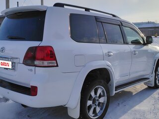 2010 Toyota Land Cruiser 200 Series, белый, 3000000 рублей, вид 2