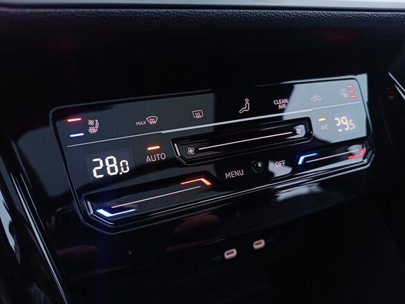 2024 Volkswagen Tayron X I Рестайлинг, белый, 5000000 рублей - вид 16