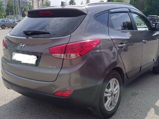 2014 Hyundai ix35 I Рестайлинг, коричневый, 1700000 рублей, вид 3