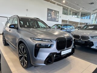 2026 BMW X7 M60i I (G07) Рестайлинг, серый, 23300000 рублей, вид 3