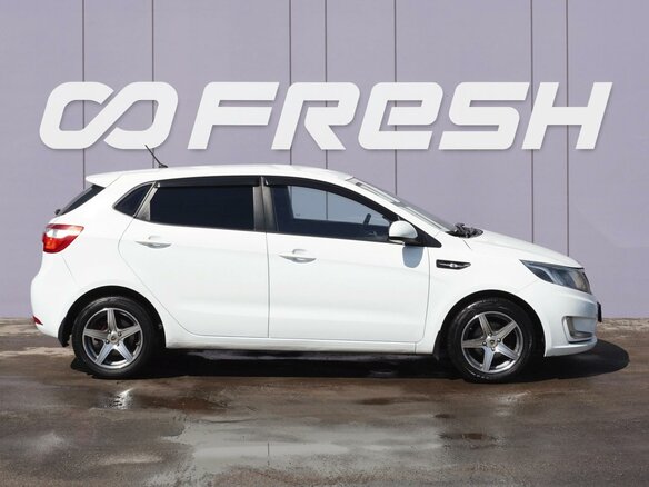 2014 Kia Rio III, белый - вид 4
