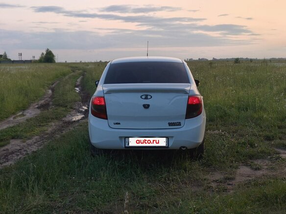 2018 Lada (ВАЗ) Granta I, белый, 400000 рублей - вид 8