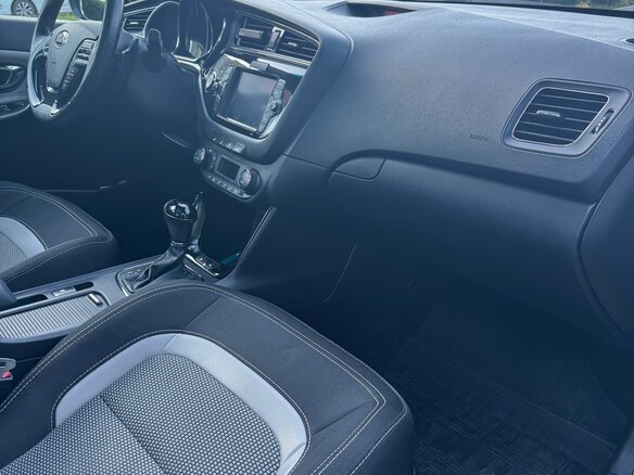 2016 Kia Ceed II Рестайлинг, серый, 1500000 рублей - вид 11