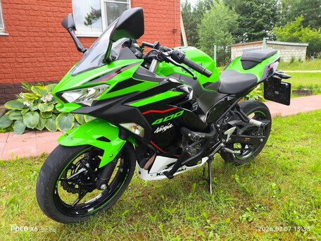 2021 Kawasaki Ninja 400, зелёный, 580000 рублей, вид 3