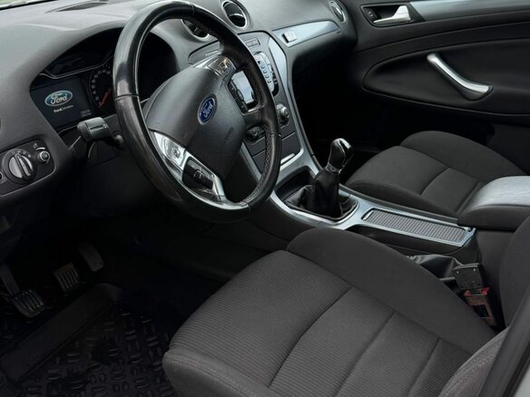 2013 Ford Mondeo IV Рестайлинг, серебристый, 1175000 рублей - вид 5