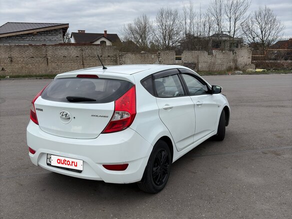 2011 Hyundai Solaris I, белый, 650000 рублей - вид 8