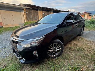 2018 Toyota Camry VII (XV50) Рестайлинг 2, чёрный, 2950000 рублей, вид 1