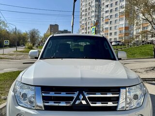 2013 Mitsubishi Pajero IV Рестайлинг 1, белый, 2380000 рублей, вид 3