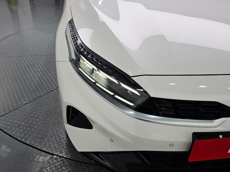 2022 Kia K3 II (China Market) Рестайлинг, белый, 1340000 рублей, вид 4
