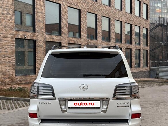 2013 Lexus LX 570 III Рестайлинг, белый, 4700000 рублей - вид 6