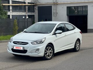 2012 Hyundai Solaris I, белый, 660000 рублей, вид 1