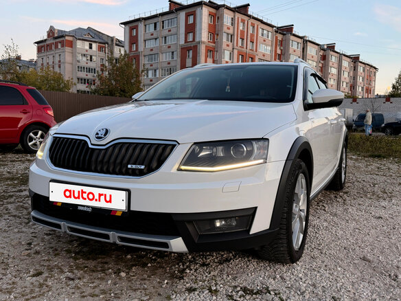 2017 Skoda Octavia Scout III (A7), белый, 1840000 рублей
