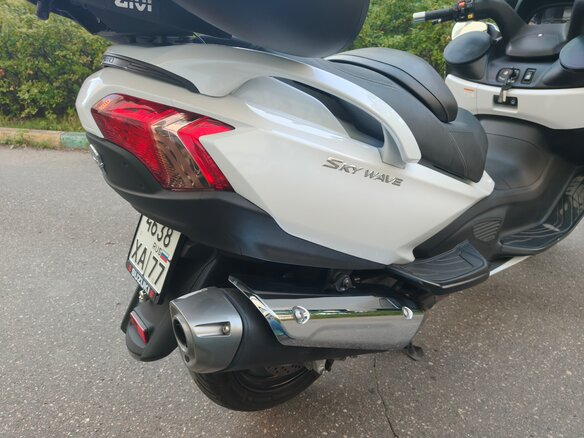 2018 Suzuki Burgman (SkyWave) 650, белый, 980000 рублей - вид 9