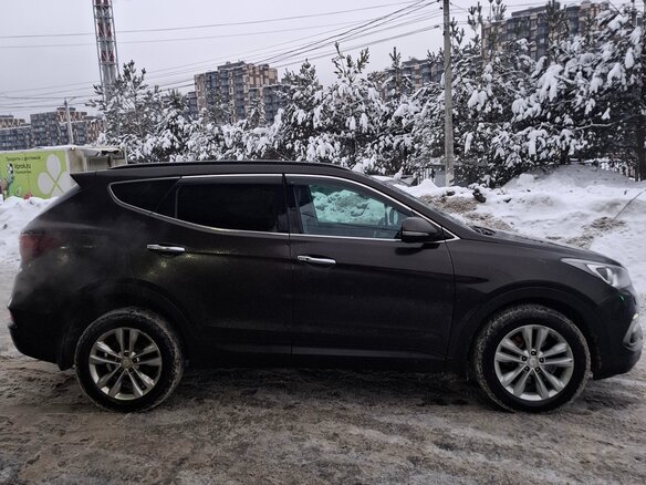 2017 Hyundai Santa Fe III Рестайлинг, коричневый, 2000000 рублей - вид 1