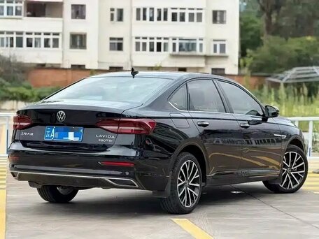 2023 Volkswagen Lavida III Рестайлинг, чёрный, 1410000 рублей, вид 4