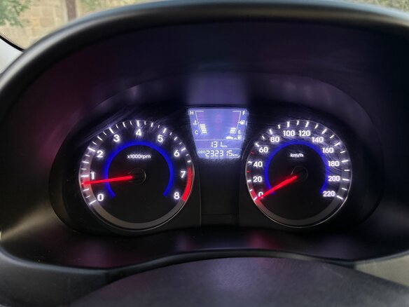2013 Hyundai Solaris I, белый - вид 4