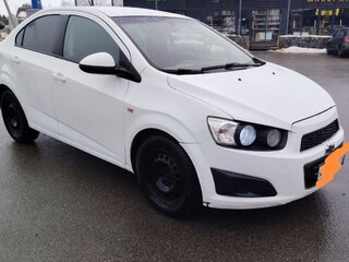 2013 Chevrolet Aveo II, белый, 499000 рублей, вид 1