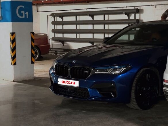 2018 BMW M5 VI (F90), синий, 7250000 рублей - вид 4