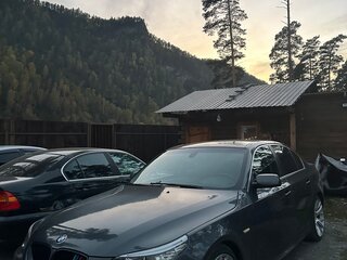 2007 BMW 5 серии 530i V (E60/E61) Рестайлинг, серый, 1350000 рублей, вид 1