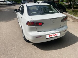 2011 Mitsubishi Lancer X Рестайлинг, белый, 700000 рублей, вид 5