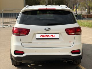 2020 Kia Sorento III Prime Рестайлинг, белый, 2200000 рублей, вид 5