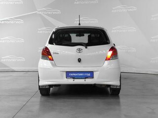 2008 Toyota Vitz II (XP90), белый, 625000 рублей, вид 5