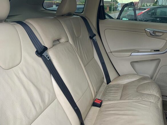 2010 Volvo XC60 I, белый, 1300000 рублей - вид 10