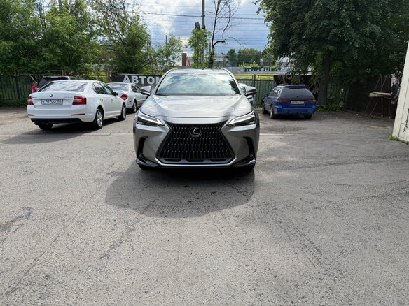 2022 Lexus NX 350 II, серебристый, 5650000 рублей