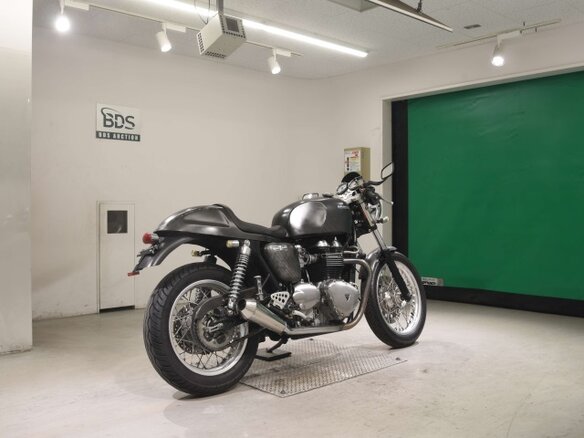 2006 Triumph Thruxton, чёрный, 381000 рублей - вид 2
