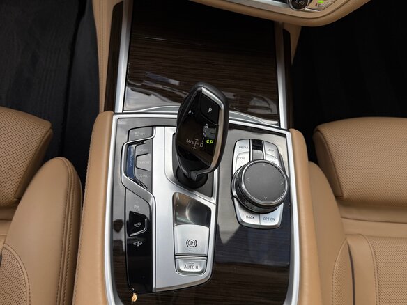 2016 BMW 7 серии 750i xDrive VI (G11/G12), чёрный, 3400000 рублей - вид 18