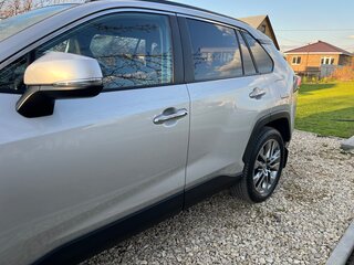 2020 Toyota RAV4 V (XA50), серебристый, 4200000 рублей, вид 5