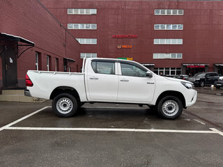 2024 Toyota Hilux VIII Рестайлинг 2, белый, 6999999 рублей, вид 3