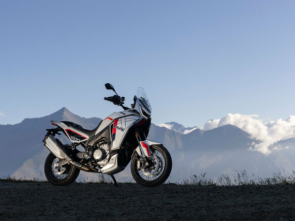 2026 Moto Morini X-CAPE 650, белый, 1499900 рублей