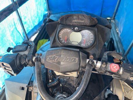 2009 BRP Ski-Doo MXZ Renegade X 800, чёрный, 550000 рублей, вид 3