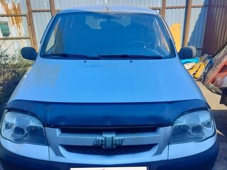 2009 Chevrolet Niva I Рестайлинг, серебристый, 345000 рублей, вид 1
