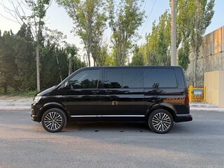 2019 Volkswagen Multivan T6, чёрный, 7060000 рублей, вид 5