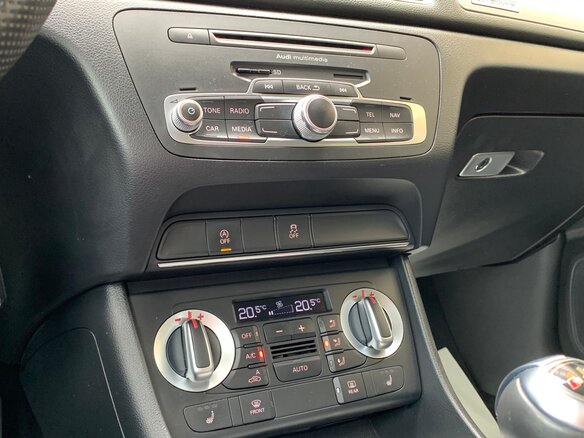 2013 Audi Q3 I (8U), чёрный - вид 28