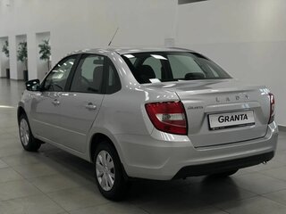 2026 Lada (ВАЗ) Granta I Рестайлинг, серебристый, 1116000 рублей, вид 3