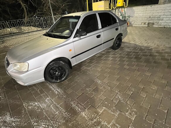2005 Hyundai Accent ТагАЗ II, серебристый, 300000 рублей - вид 8