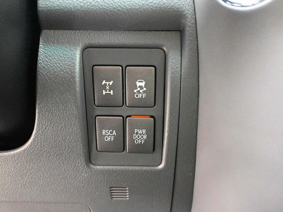 2008 Lexus LX 570 III, чёрный - вид 32