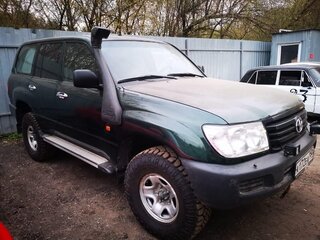 2005 Toyota Land Cruiser 105 100 Series Рестайлинг 1, зелёный, 4500000 рублей, вид 2