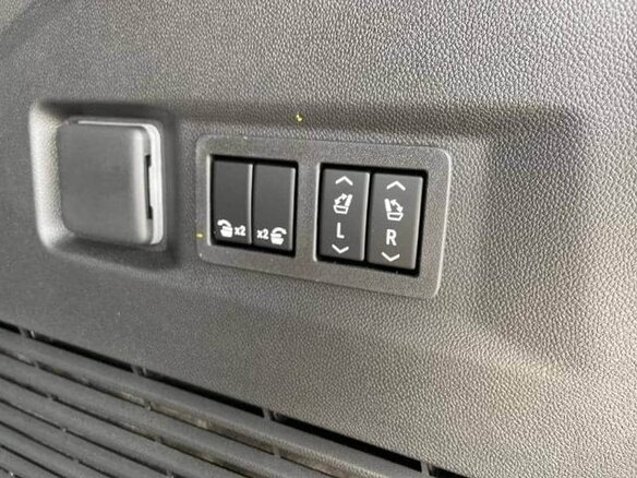2026 Chevrolet Tahoe V Рестайлинг, серый, 15100577 рублей - вид 22